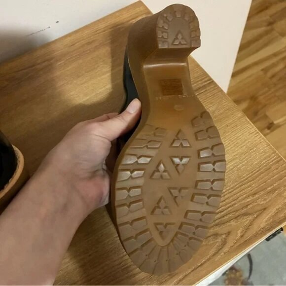 Marc Jacobs Patent Mary Jane Heels - Picture 12 of 13